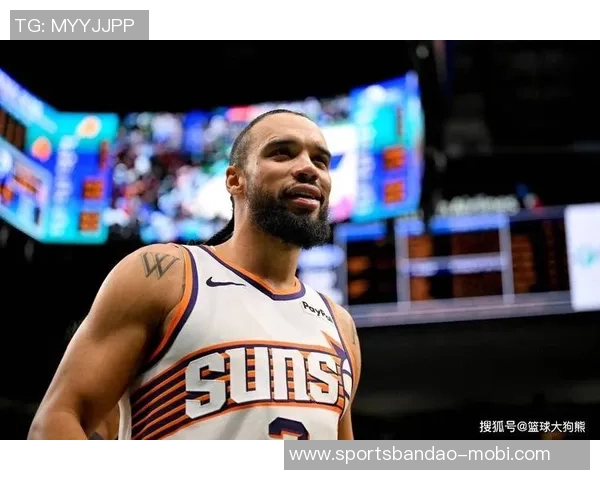 太阳队半场领先独行侠10分布克表现出色贡献16分狄龙助攻3次表现抢眼 太阳队半场领先独行侠10分布克表现出色贡献16分狄龙助攻3次表现抢眼